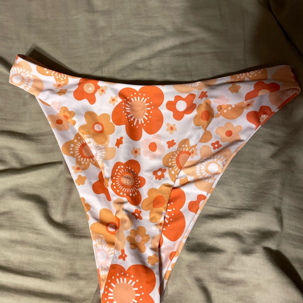 Aurelle McCall Swim Bottoms size large